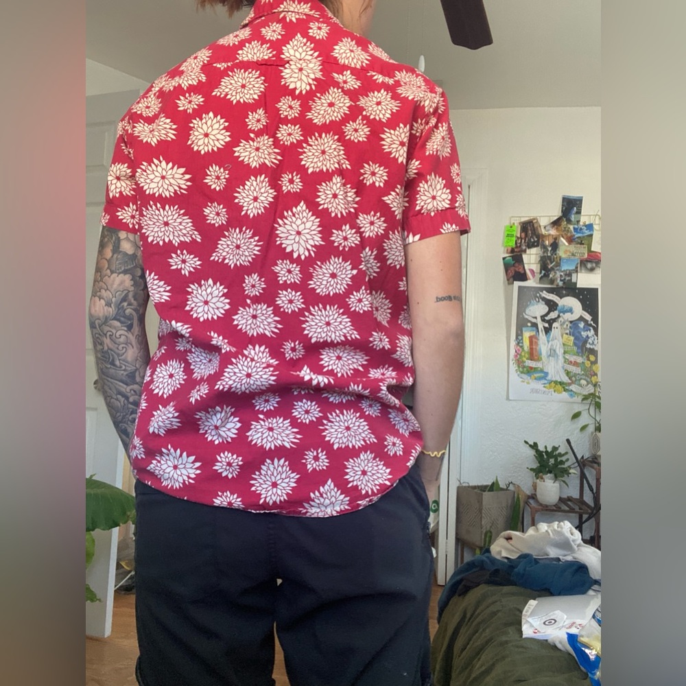 Tropical Button down - Picture 2 of 2